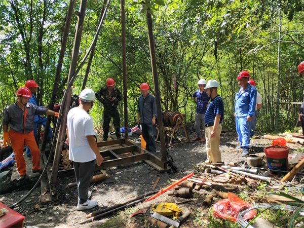 8月13日，黃山區(qū)拱家?guī)X螢石礦生產(chǎn)性勘查工地.jpg
